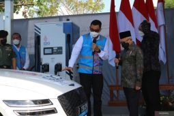 Wapres Ma'ruf Amin cek kesiapan SPKLU di Nusa Dua