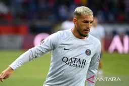 Juventus resmi menarik gelandang bertahan Leandro Paredes dari PSG