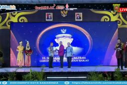 Pemprov Kalbar terima penghargaan Daerah Peduli Perlindungan Konsumen