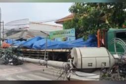 Kecelakaan truk trailer di Bekasi tewaskan 10 orang