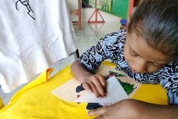 Siswa-siswi SLB di Sidoarjo hasilkan produk UMKM bernilai jual