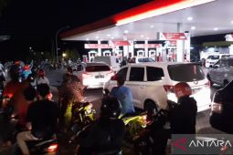 Gubernur Khofifah imbau masyarakat tidak panik isu kenaikan harga BBM