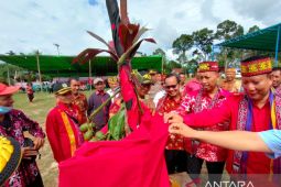 Menembus rintangan jarak dan geografis, memajukan masyarakat pedalaman