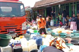 Tujuh dusun di Situbondo kekurangan air bersih, BPBD imbau camat segera lapor