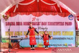 Lomba panjat pisang
