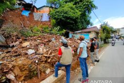 BNPB kerahkan tim benahi kawasan longsor dan banjir Sorong