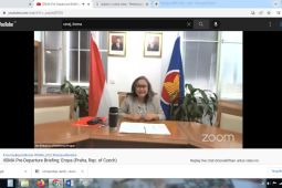 Melalui program IISMA, tiga mahasiswa Unej berangkat ke tiga negara