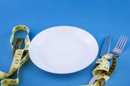 Tips menahan hasrat ingin ngemil saat puasa berselang