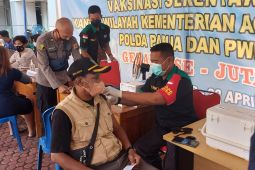 61 juta warga telah divaksin dosis ketiga