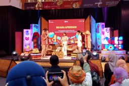 Sandiaga sebut Kemenparekraf terus cari solusi tekan biaya produksi UMKM yang meningkat
