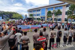 Masyarakat empat distrik Tambarauw tuntut dikembalikan ke Manokwari