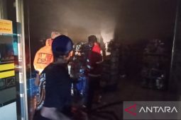 Polisi dan damkar masih selidiki penyebab kebakaran toko swalayan di Cianjur