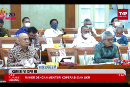 MenkopUKM nyatakan jika KSP lakukan praktik "shadow bank" akan dibubarkan