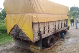 Polisi amankan truk membawa 35 drum BBM jenis solar