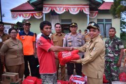 Kabupaten Sintang salurkan bantuan untuk korban banjir