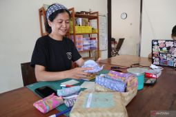 Merawat "ibu bumi" dengan gunakan pembalut kain