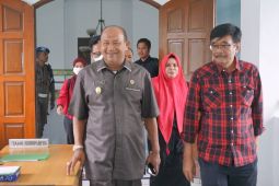 Syah Afandin hadiri pemberian bantuan 14 kelompok tani