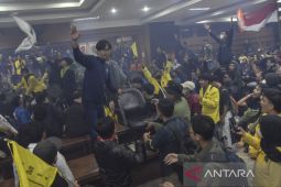 Demo kenaikan BBM berakhir ricuh di Tasikmalaya