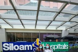 Petugas Jasa Raharja Melakukan Koordinasi Tagihan Rumah Sakit Korban Kecelakaan Lalu Lintas Di RSU Siloam Tangerang