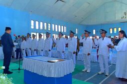 Lantik 9 Kades di Mamosalato, Bupati Morut instruksikan seluruh desa tanam cabai satu hektar