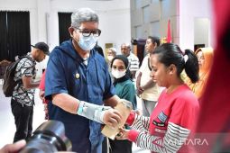 Pemkab Malra Salurkan Sejumlah Bantuan Dan Santunanan Bagi Warga