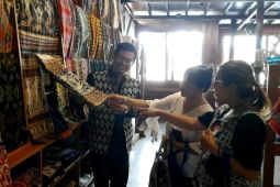 350 UMKM lokal NTT diberdayakan pusat oleh-oleh di Labuan Bajo