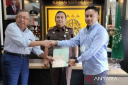 Kejari Bekasi tuntaskan kasus utang piutang BUMD