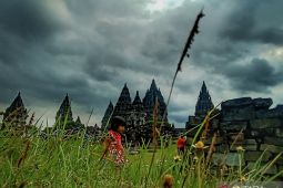 Prakiraan cuaca hari ini, hujan guyur mayoritas wilayah Indonesia