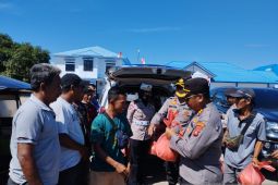 Polres Gorontalo Utara salurkan sembako ke pengemudi transportasi publik