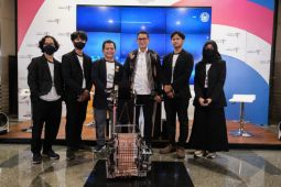 Menparekraf Sandi Uno harap tim robot Indonesia R2045 juarai kompetisi di Swiss