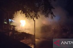 Bekas pondok nelayan Sungailiat ludes terbakar