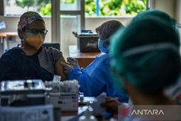 Vaksinasi penguat tahap dua  bagi nakes di Sumut capai 38,62 persen