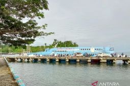 Pemkab Raja Ampat hentikan sementara kapal PT Belibis