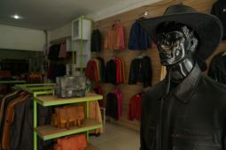 Garut wakili Indonesia ikut pameran mode dan desain produk kulit di Italia