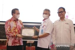 Wagub Kaltim terima penghargaan pendonor 10 kali