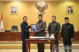 DPRD terima penyampaian raperda APBD 2023
