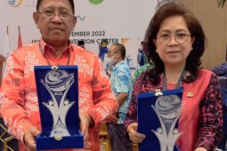 Bupati Sangihe terima penghargaan API dari IGI