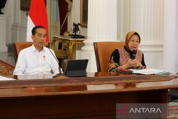 Risma: bansos untuk masyarakat miskin tak hanya melalui Kemensos