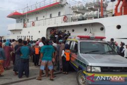 KM Sabuk Nusantara 91 terbakar di Masalembo, satu orang tewas