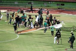 Kericuhan suporter sepak bola