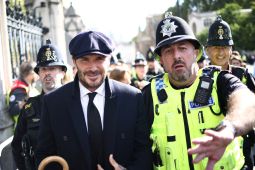 David Beckham rela antre 13 jam demi beri penghormatan kepada Ratu Elizabeth II