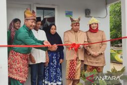 Wali Kota Pangkalpinang kembali serahkan rumah layak huni