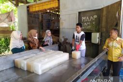 Disnaker Gorontalo Utara dorong perusahaan terapkan UU Cipta Kerja
