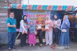 Tekan laju inflasi, pemkot bersama Bulog gelar pasar murah