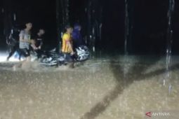 Jalur utama penghubung antarkabupaten di Cianjur terputus sementara