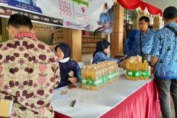 Tekan laju inflasi, Bulog Tangerang salurkan beras KPSH