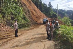 Jalan lintas Aceh Timur-Gayo Lues longsor