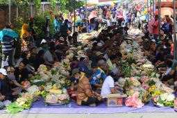 Wali Kota ajak warga Surabaya lestarikan budaya leluhur sedekah bumi