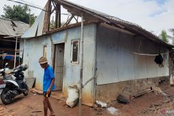 Sebanyak 15 rumah di Kabupaten Tangerang rusak akibat diterjang angin kencang
