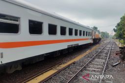 KAI minta warga tidak beraktivitas di sepanjang jalur kereta api
